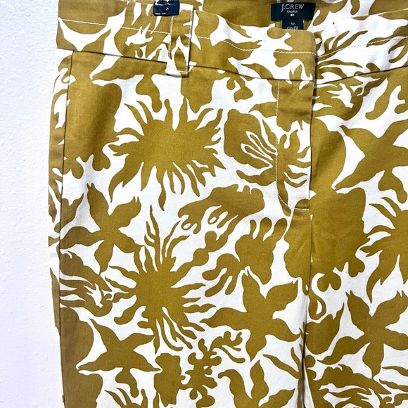 J. Crew city fit Green and White stretch capris/Chinos with Floral Pattern 12 - Picture 5 of 8